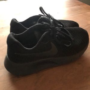 Nike Boys Tennis Shoes